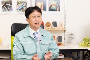 Director Sales Manager
Tsuyoshi Asano